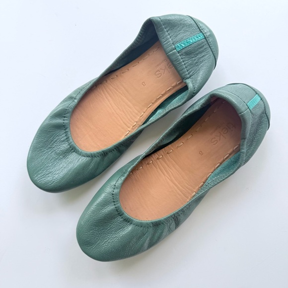Tieks Pacific Green Leather Ballet Flats Size 8 - Picture 1 of 13